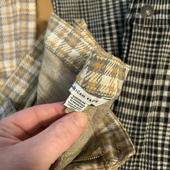 ‼️set of AE Plaid Crop Flares - Picture 2 of 2